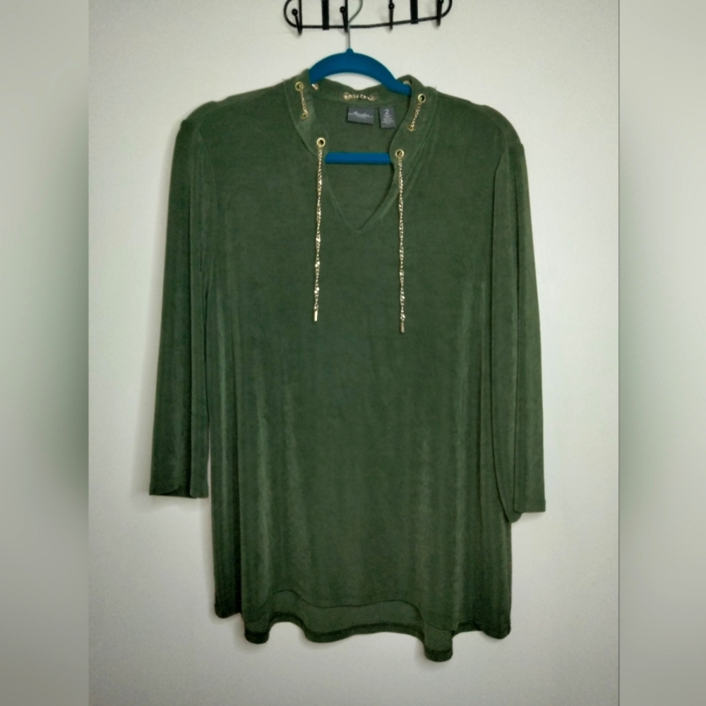Chico's Travelers (Size 2/L/12) Olive Green Chain Link Accent V-Neck Blouse Top